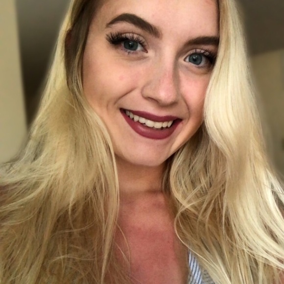 Meet your Posher, Madalyn - Picture 2 of 8